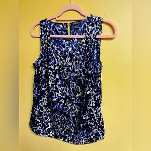 Kenneth Cole Reaction animal print, scoop neck blouse size M